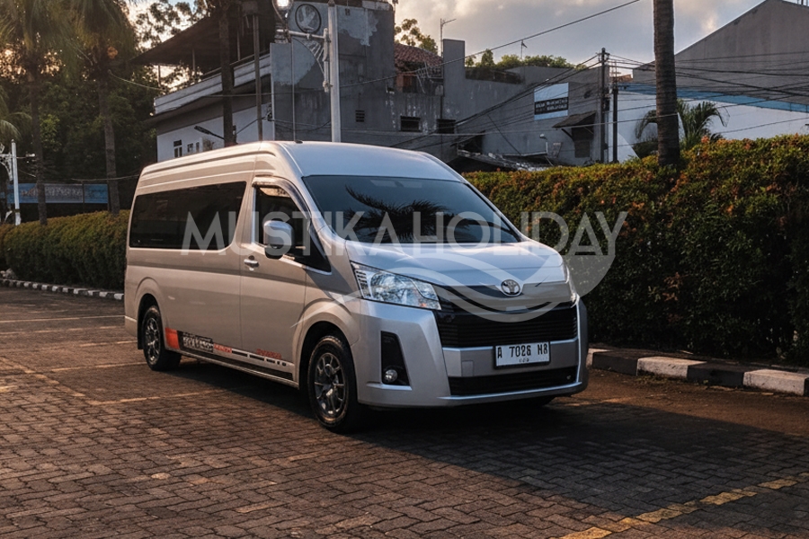 Solusi Wisata Eksklusif di Dalam Kota: Sewa Hiace Premio Mustika Holiday untuk Rute Jakarta - Jakarta Timur